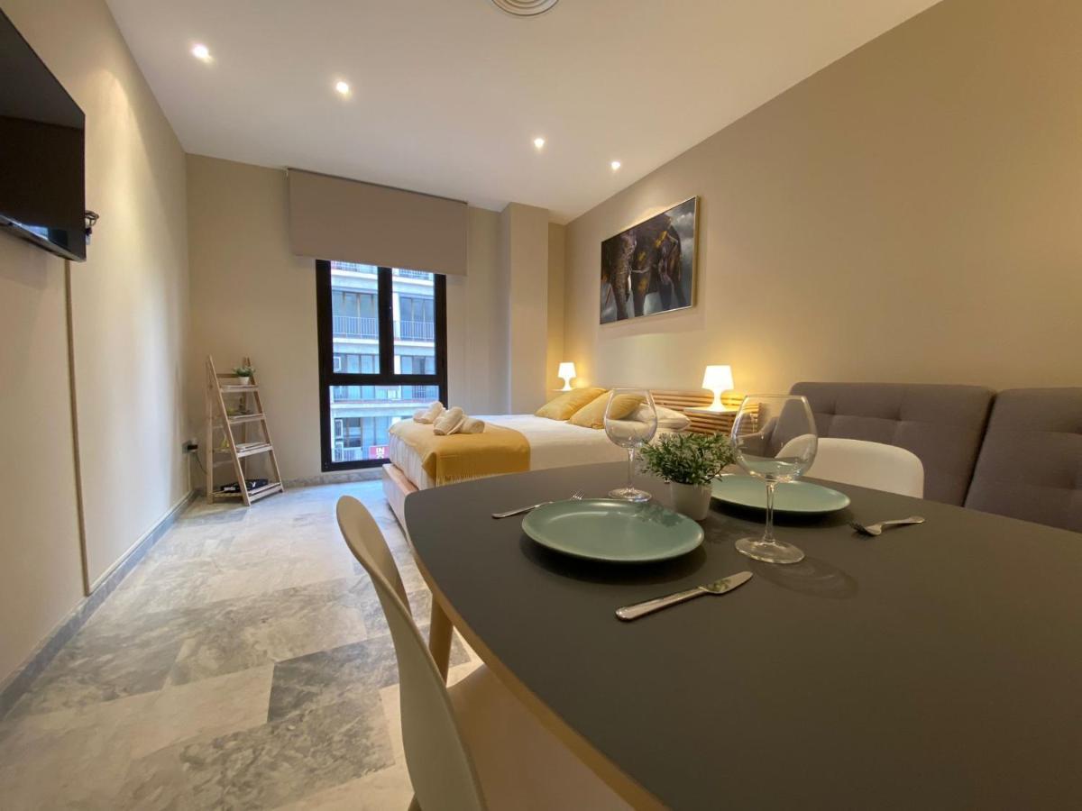 Premium Center Alameda Appartement Málaga Buitenkant foto
